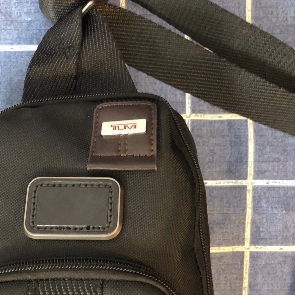 NWT TUMI Alpha Bravo Anti-Theft Crossbody | Black Stealth Sling | RFID Shielded - Picture 2 of 5